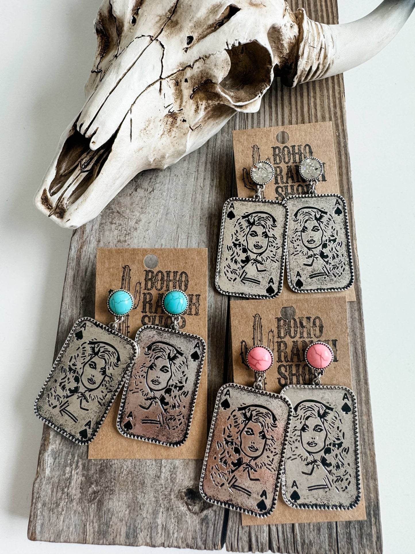 Western Queen Dolly Engraved Stud Earrings: PINK