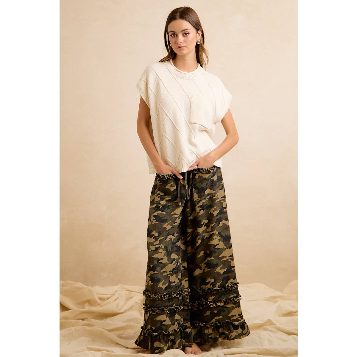 CAMOUFLAGE PRINTED TWILL RUFFLED DETAIL WIDE PANTS: CAMOUFLAGE / XL 14-18