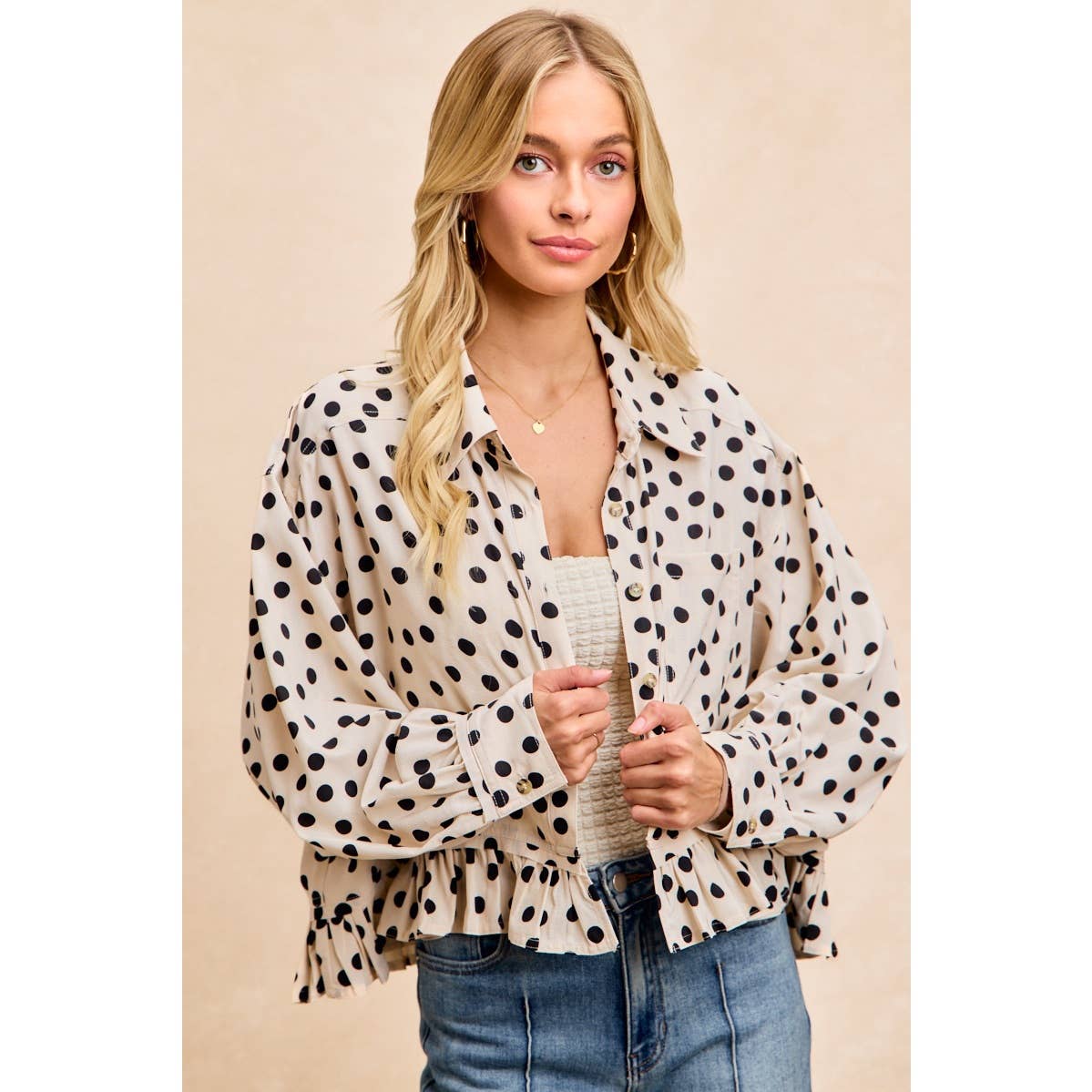 CRINKLE POLKA DOT RUFFLED HEM BUTTON UP SHIRT TOP: CREAM/BLACK / L 10-14