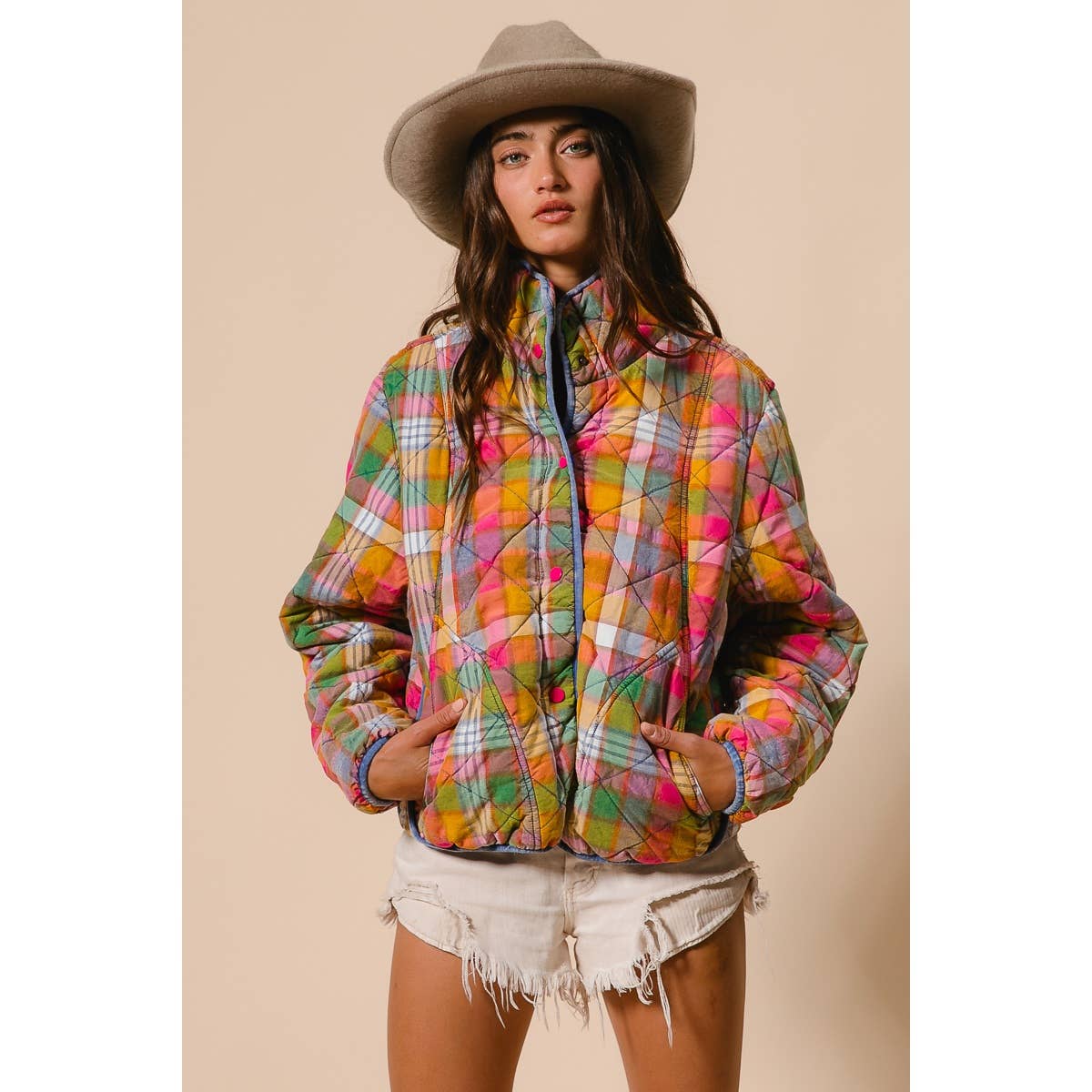 BLEACHED VINTAGE PLAID QUILTED JACKET WITH POCKETS: STAINED GLASS / XL