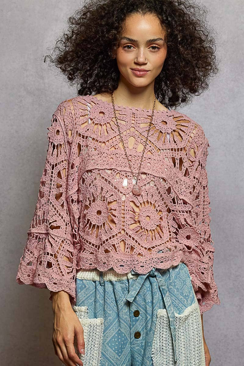 Round neck 3/4 sleeve crochet cropped top: ROSE PINK / Os