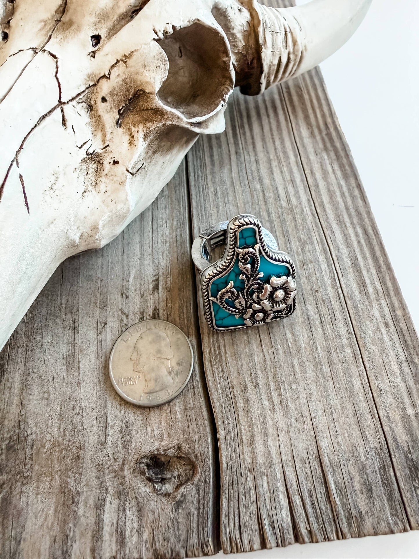 Western Style Stone Pendant Cutout Stretch Ring: RECTANGLE - WHITE - DESERT